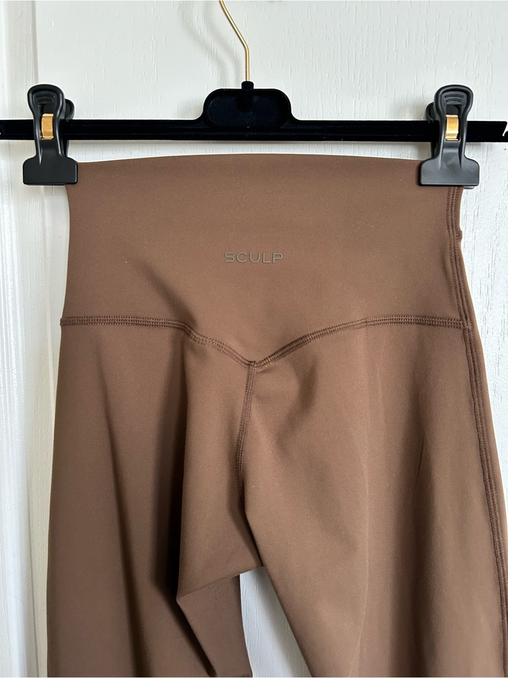 SCULP High-Waisted Flared Leggings - Picture 2 of 8